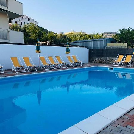 Pietra Ligure - Essential With Swimming Pool Lägenhet Exteriör bild