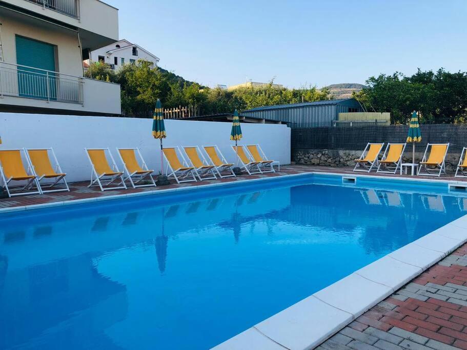 Pietra Ligure - Essential With Swimming Pool Lägenhet Exteriör bild